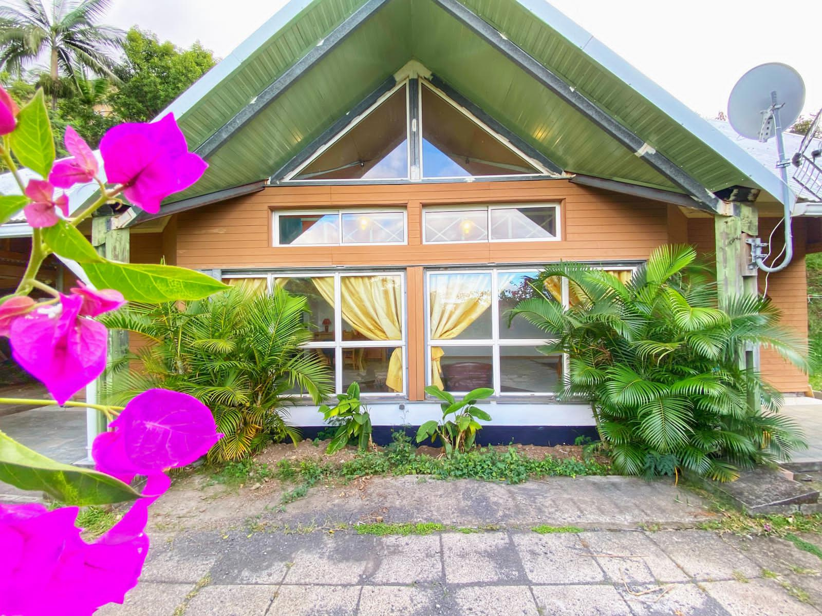 VILLA T4 - 137m2 - LA BRETAGNE - 700m2 de terrain - SANS VIS A VIS