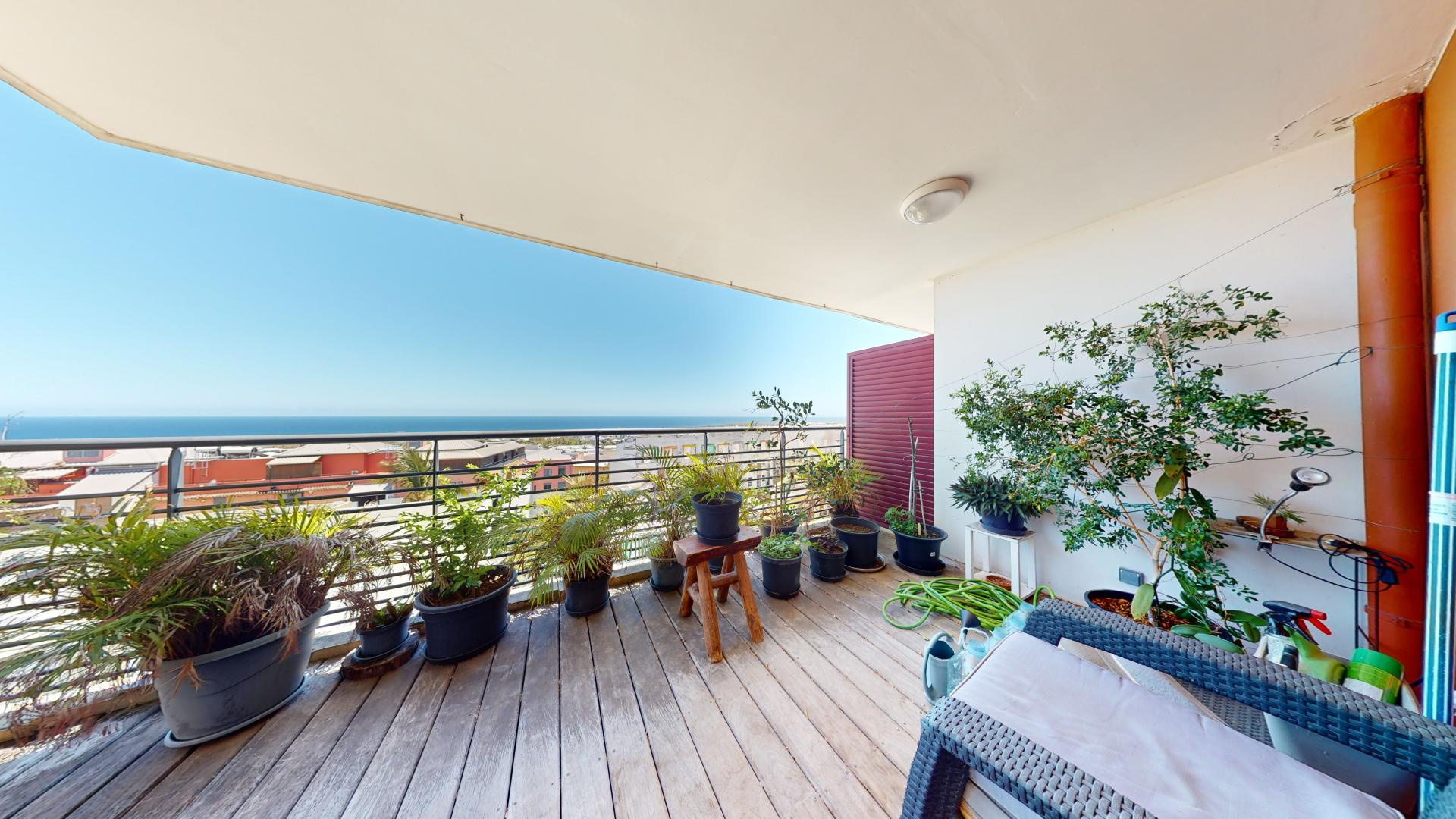 APPARTEMENT T4-5 VUE MER/2 PARKINGS - SAINT DENIS (MONTGAILLARD) - 1