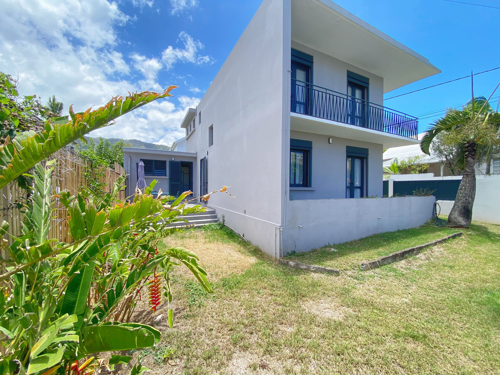 Maison T6 - 4 chambres - Rénovée - Libre - Bas de la providence - Proche du jardin de l'Etat