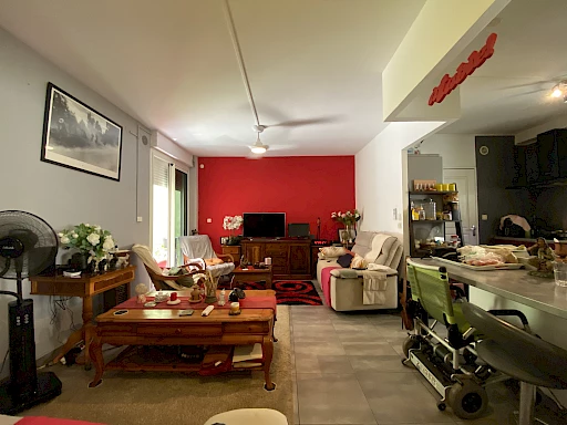 ST DENIS (proche du petit marché) - T4 80m2 AVEC JARDIN