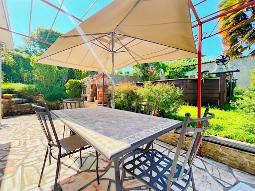 SAINT LIGUAIRE - MAISON T4 PLAIN-PIED AVEC PISCINE