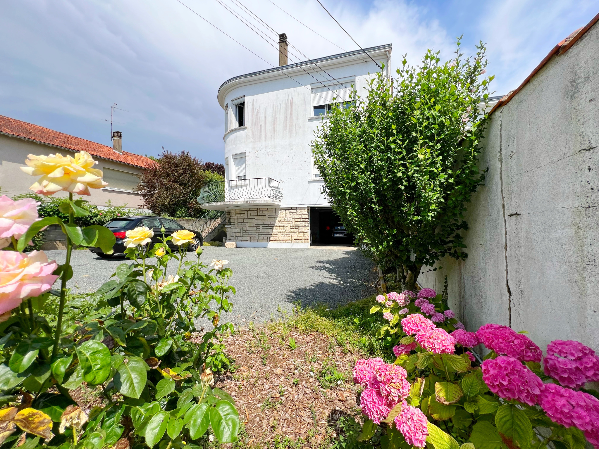 NIORT (avenue Saint-Jean-d'Angély) - MAISON T6 AVEC JARDIN ET GARAGE - pompe à chaleur neuve - 1