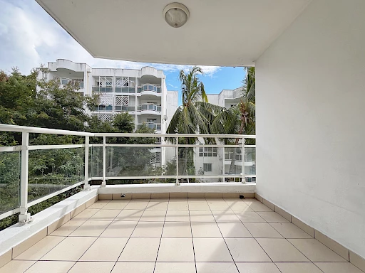 SAINTE CLOTILDE (MOUFIA) - APPARTEMENT T3 LIBRE