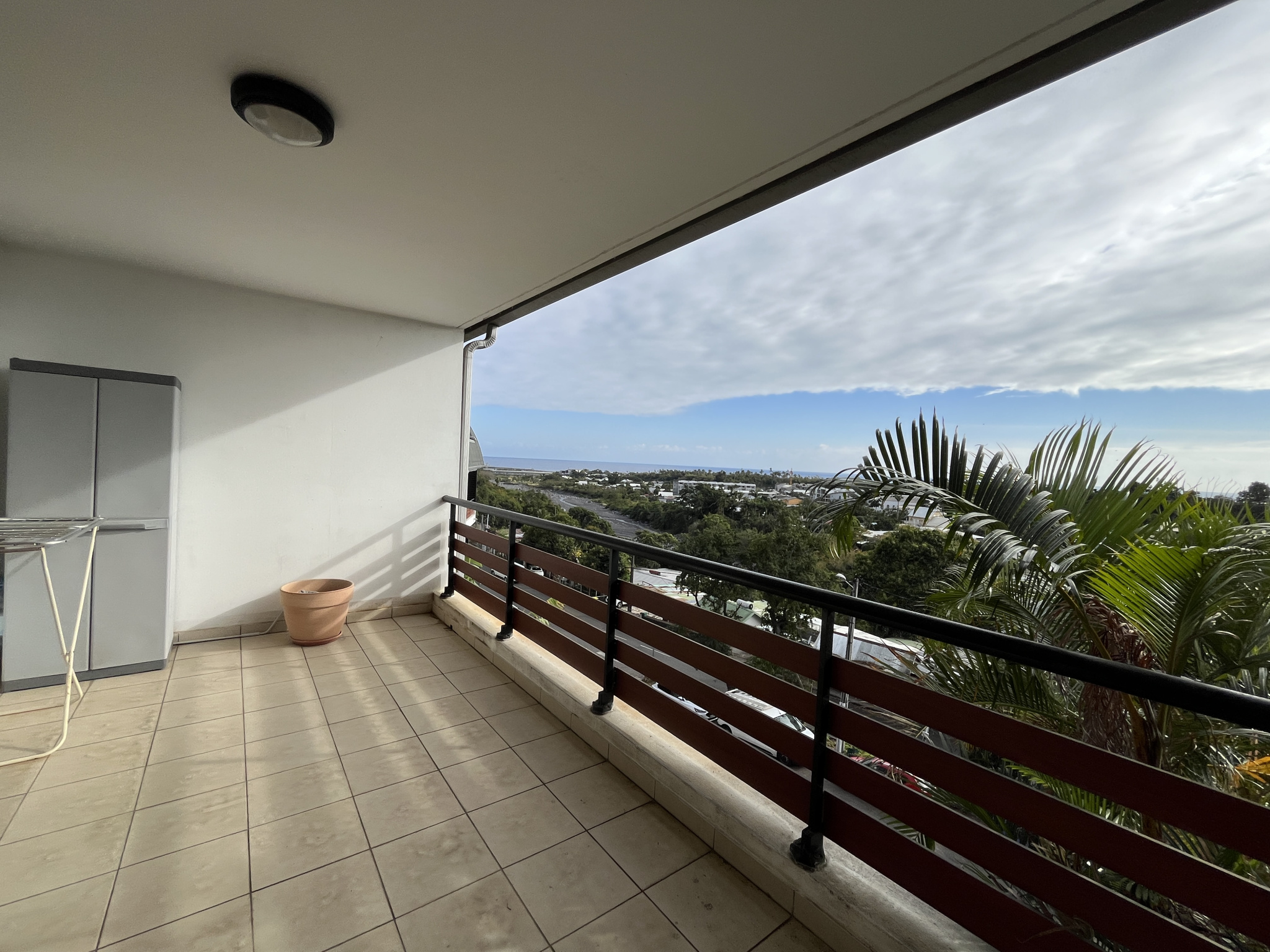 SAINT-DENIS (DOMENJOD) - APPARTEMENT T2 LOUÉ - VUE MER - 1