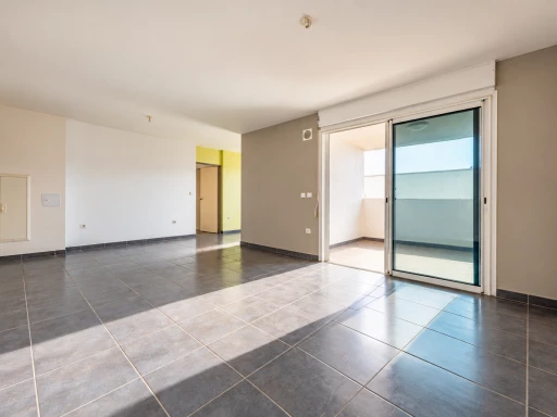 SAINT LEU (FRONT DE MER) -  APPARTEMENT T3 AVEC 2 PLACES DE PARKING