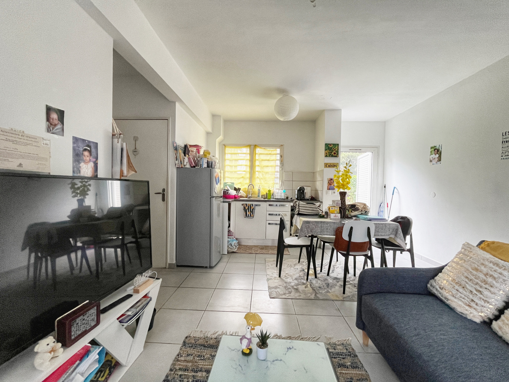 SAINTE CLOTILDE  - APPARTEMENT T2 AVEC 2 JARDINS