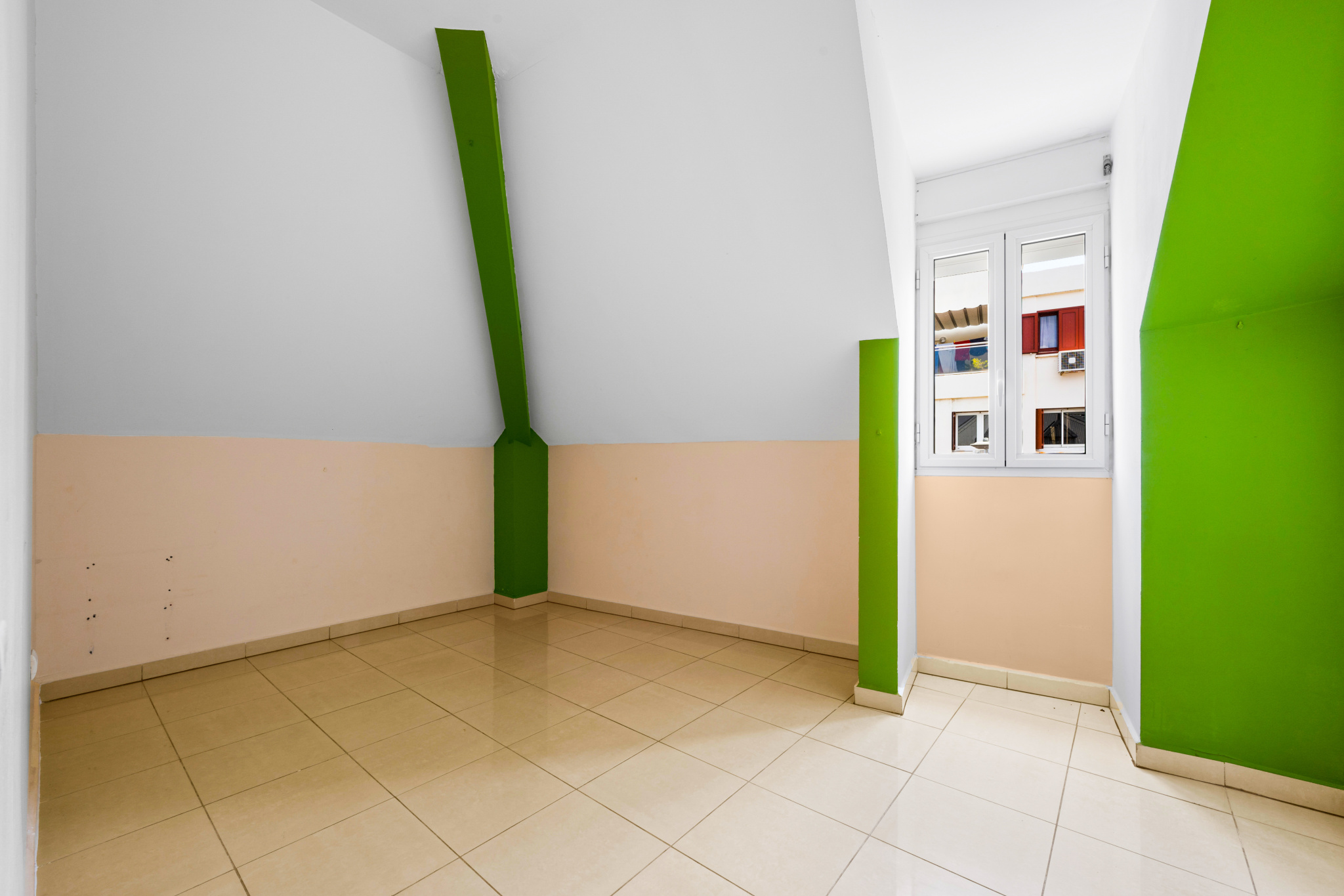 ST DENIS (BAS DE LA RIVIERE) - APPARTEMENT T3/4 EN DUPLEX
