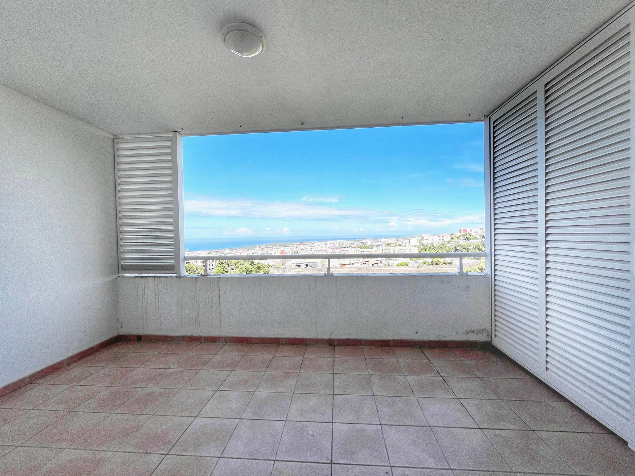 GRAND STUDIO - LIBRE - VUE MER - MONTGAILLARD