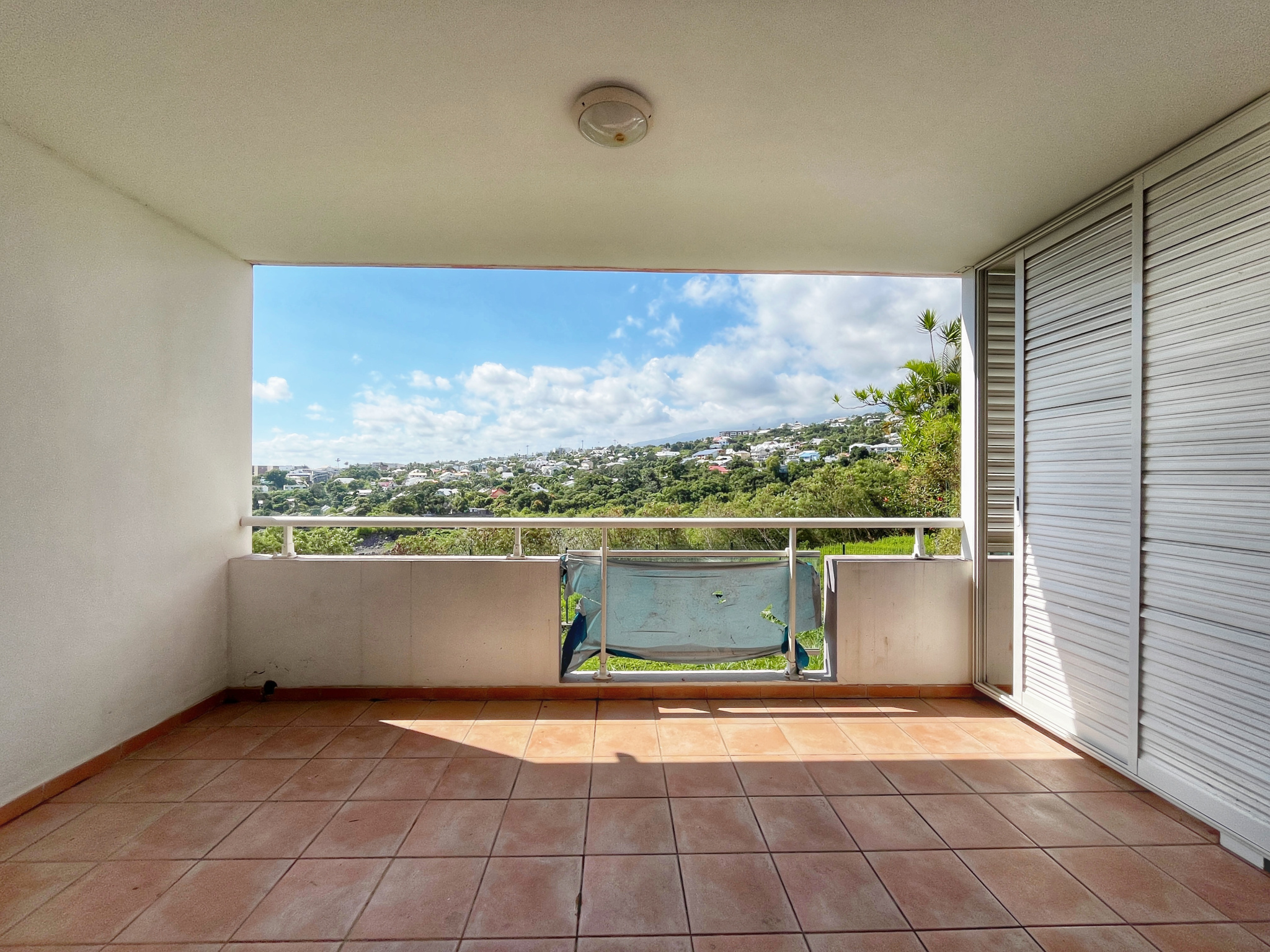 ST DENIS (MONTGAILLARD) - T2 LIBRE VUE MER