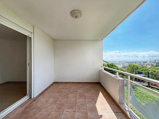 ST DENIS (MONTGAILLARD) - T2 LIBRE VUE MER
