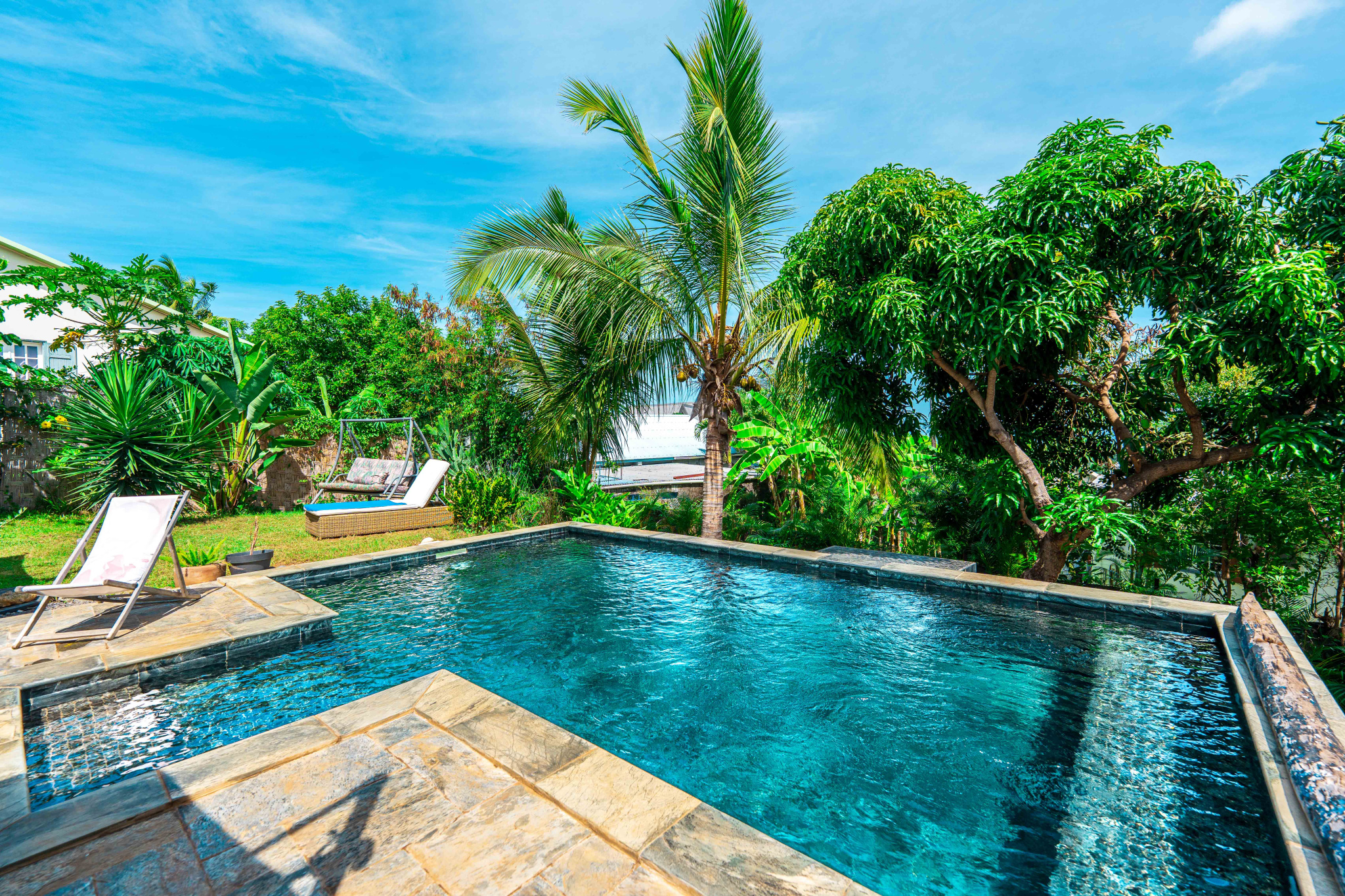 SAINT PAUL MAGNIFIQUE VILLA AVEC PISCINE + 2 LOGEMENTS INDEPENDANTS (QUARTIER LA PLAINE) - 1