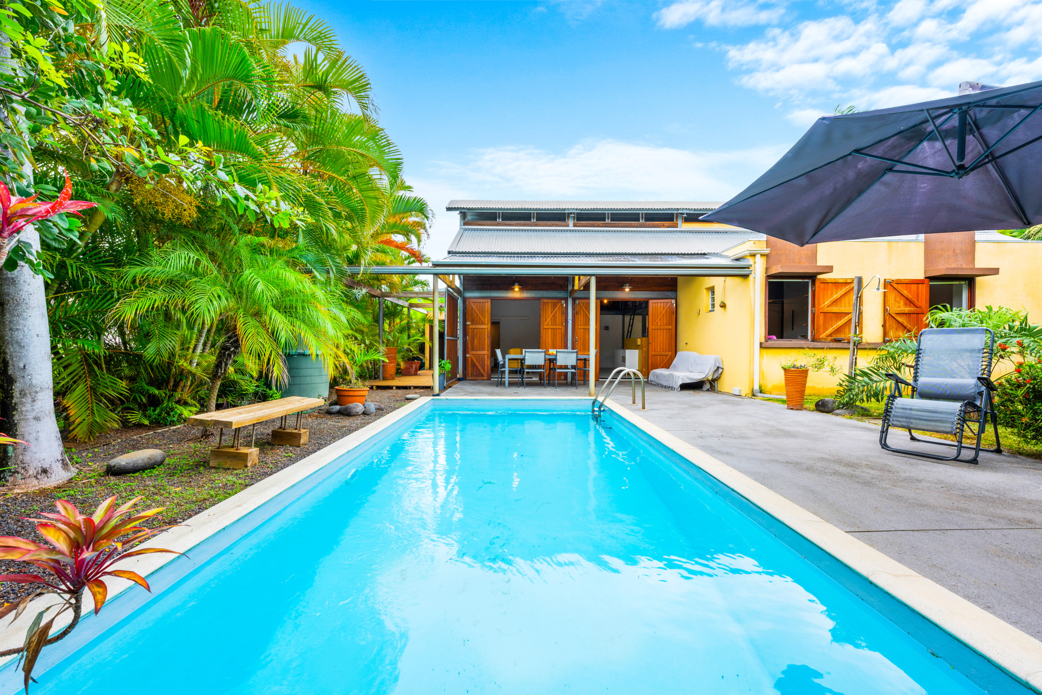 STE MARIE (BEAUSEJOUR/BOIS ROUGE) - MAISON D'ARCHITECTE T4/5 PLAIN-PIED AVEC PISCINE - 1