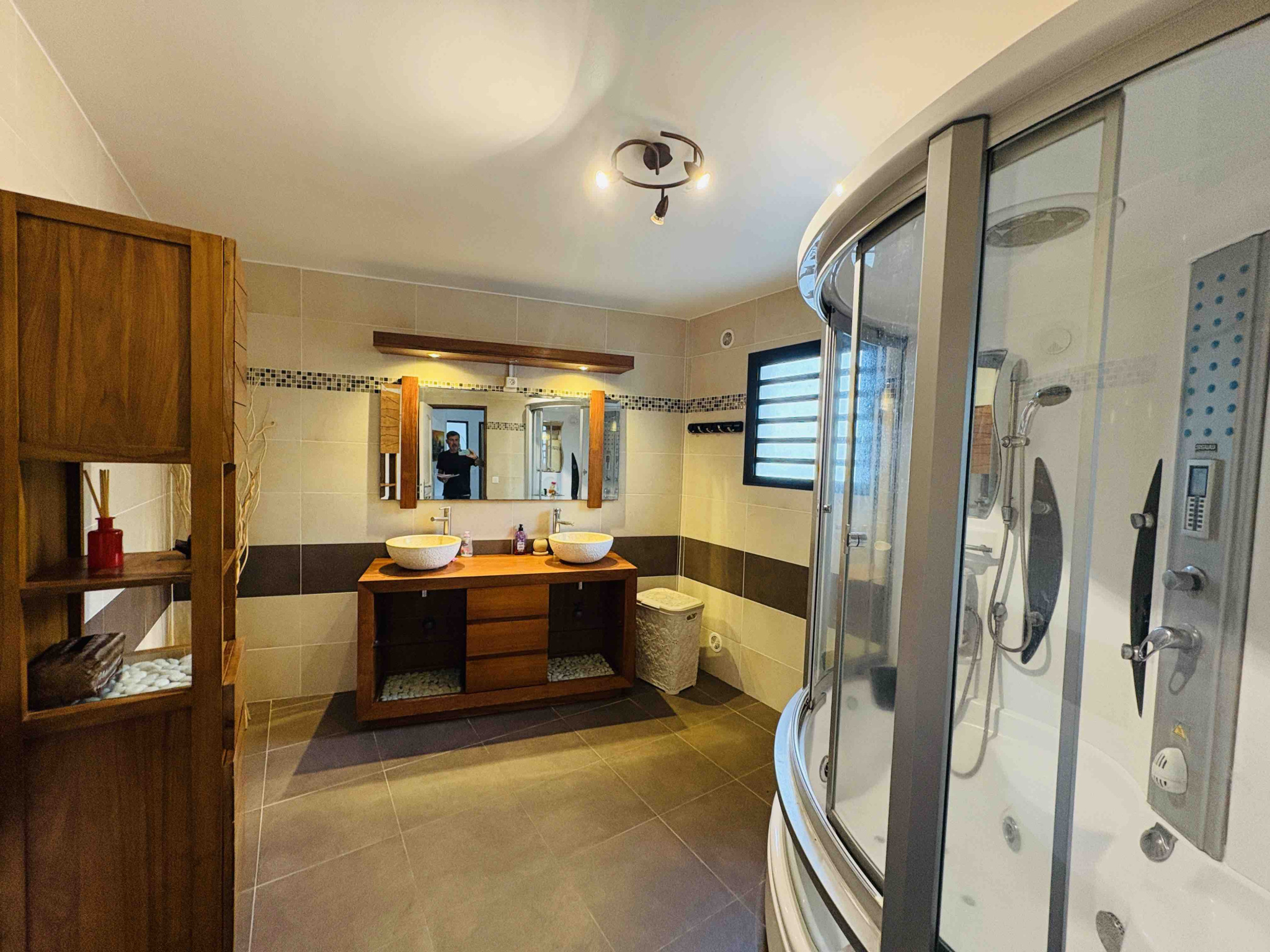MAISON T4 117 m2 AVEC PISCINE A LA POSSESSION (QUARTIER RAVINE A MALHEUR)