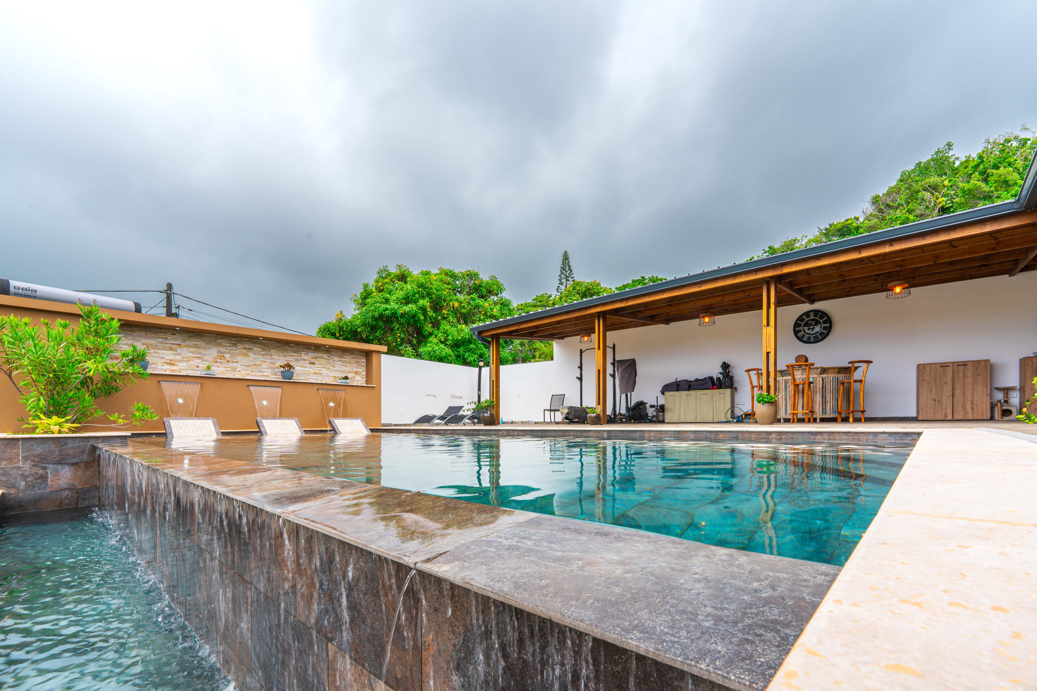 SAINT JOSEPH - MAGNIFIQUE VILLA 125 M2 Habitable et 160 M2 utile AVEC PISCINE TERRAIN 1 066 m2 - 1