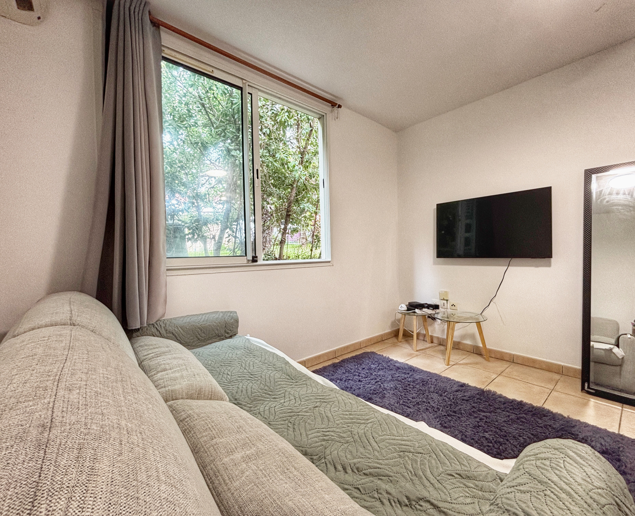 SAINTE CLOTILDE - STUDIO LOUÉ RENTABILITÉ PROCHE DES 10% - 1