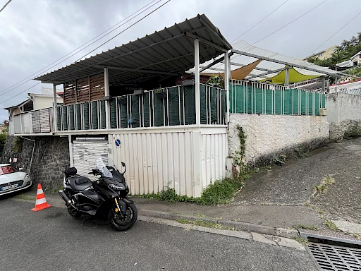 SAINT DENIS (BELLEPIERRE) - MAISON T3 PROCHE CHU LIBRE