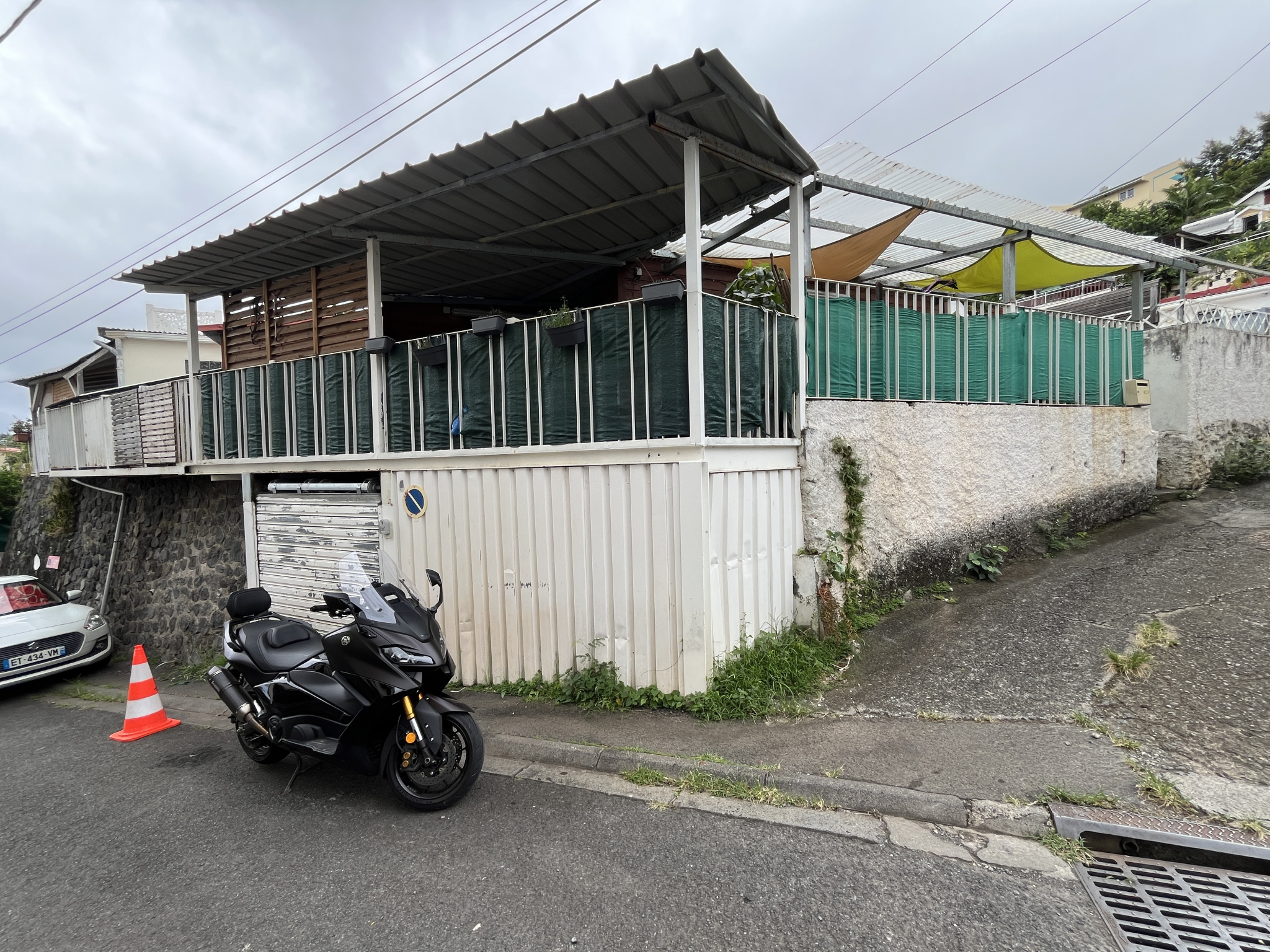 SAINT DENIS (BELLEPIERRE) - MAISON T3 PROCHE CHU LIBRE - 1