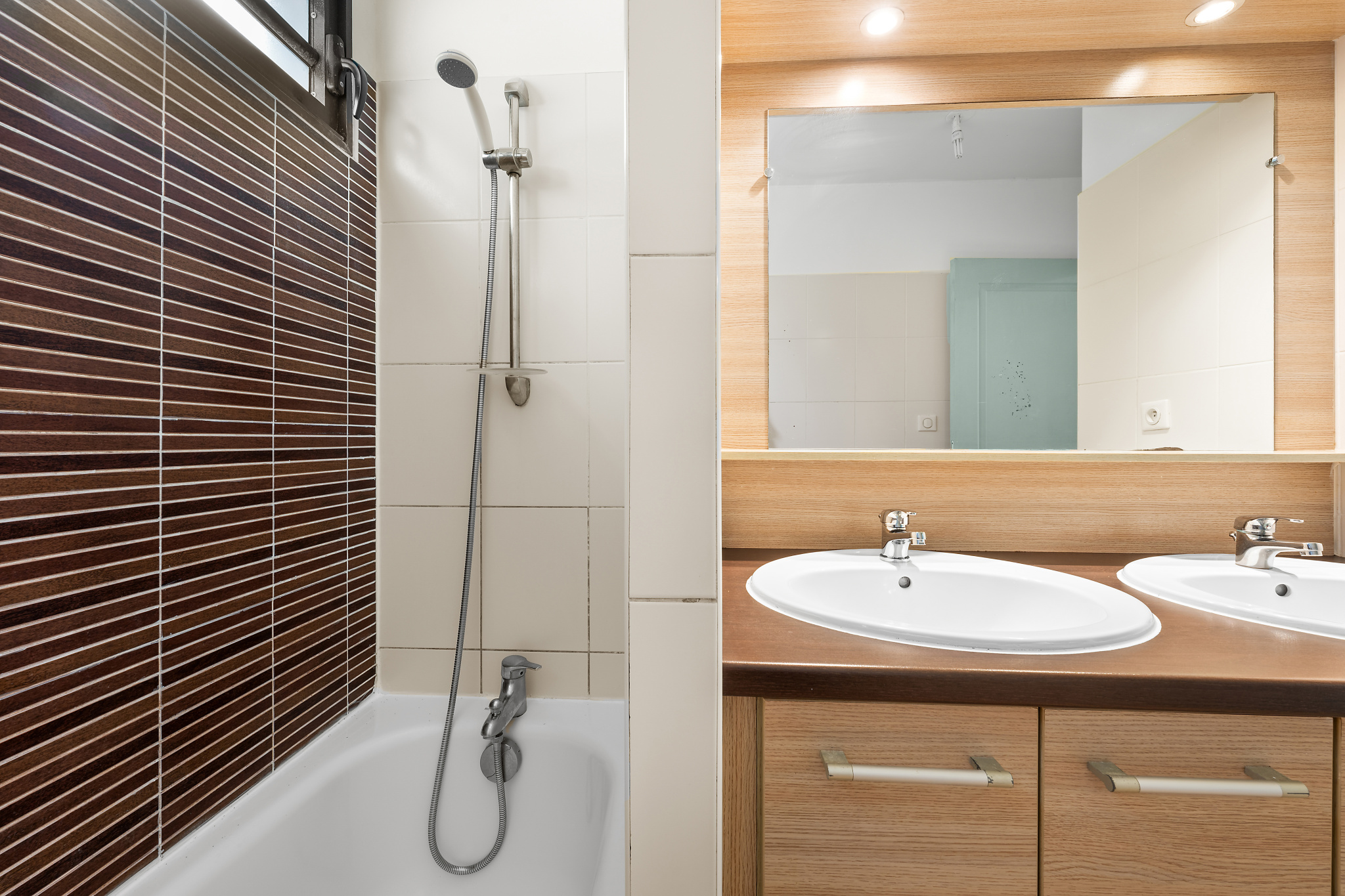 ST DENIS (BAS DE LA BRETAGNE) - APPARTEMENT LIBRE T3 - Résidence TEC TEC - BOX 2 Véhicules