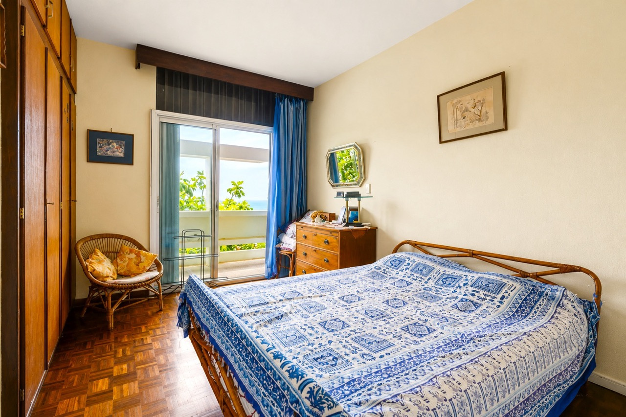 SAINT DENIS (REUNION) - MAISON T6 BAS DE MONTGAILLARD - TERRAIN 3 400m2