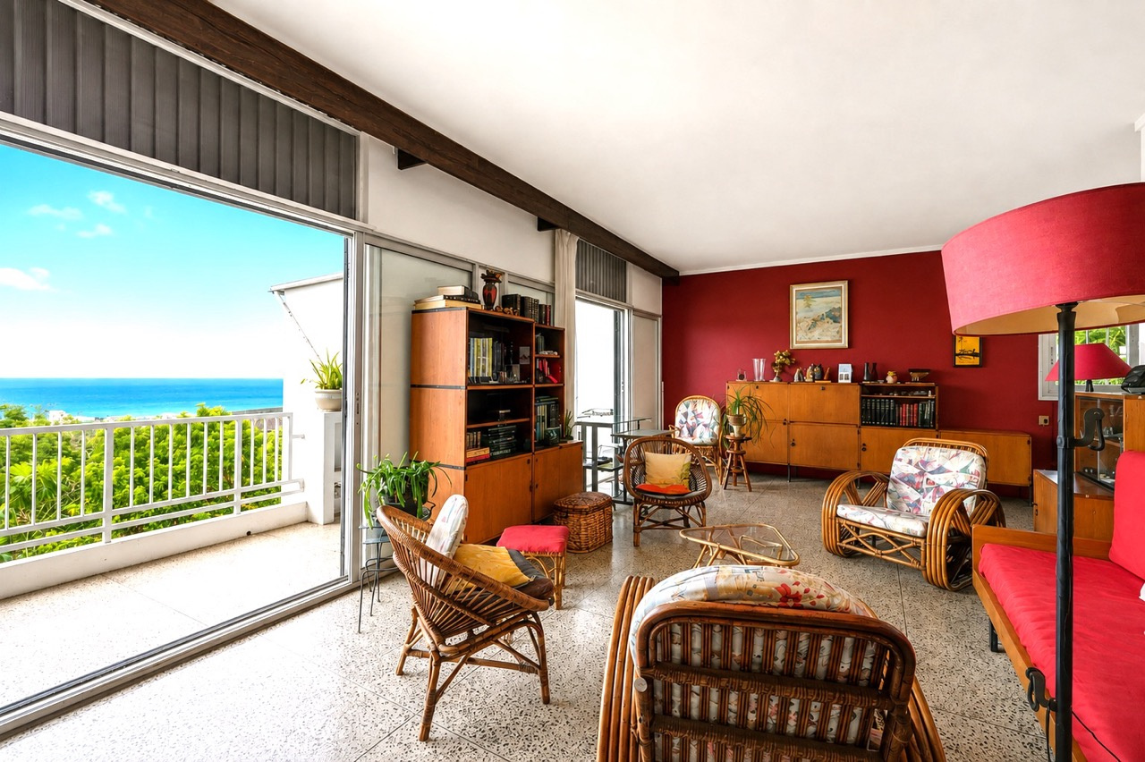 SAINT DENIS (REUNION) - MAISON T6 BAS DE MONTGAILLARD - TERRAIN 3 400m2