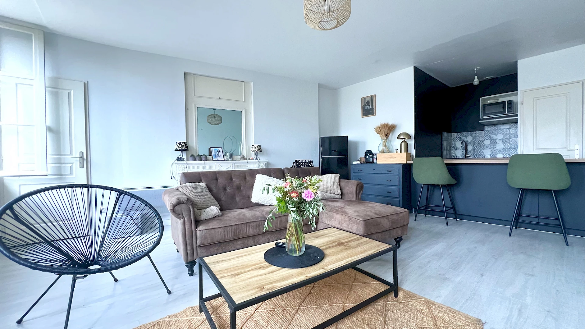 NIORT (HYPER CENTRE FACE AUX HALLS) - APPARTEMENT T2 60m2