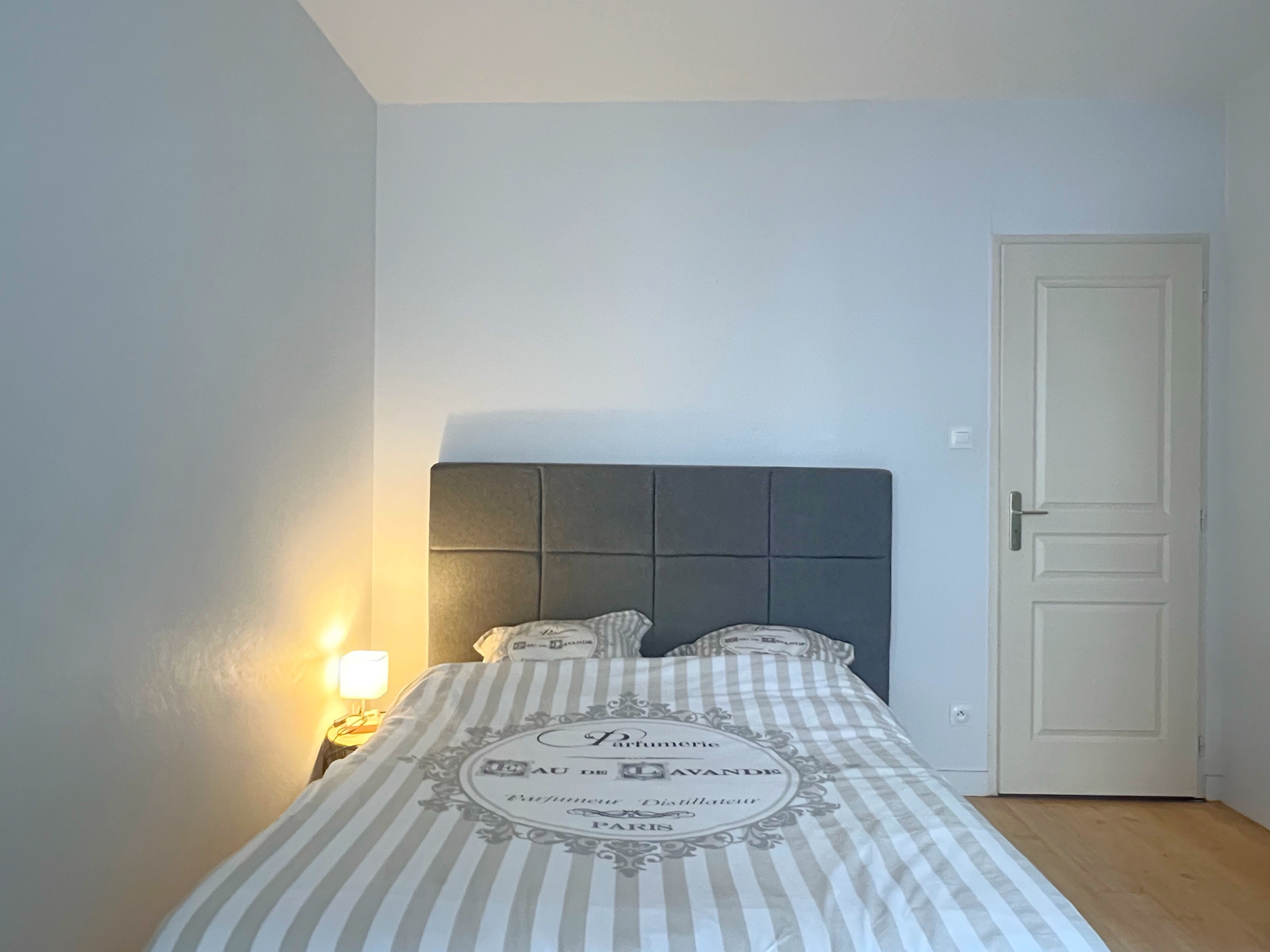 NIORT (HYPER CENTRE FACE AUX HALLS) - APPARTEMENT T2 60m2