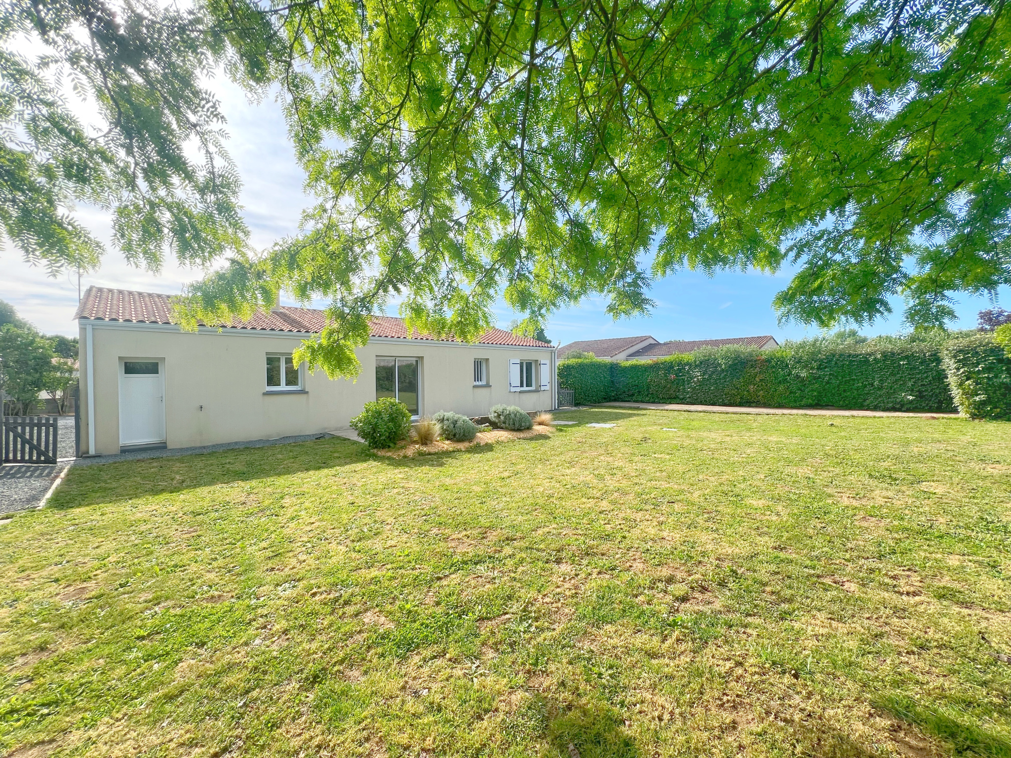FAYE SUR ARDIN - MAISON F4 PLAIN-PIED - 1