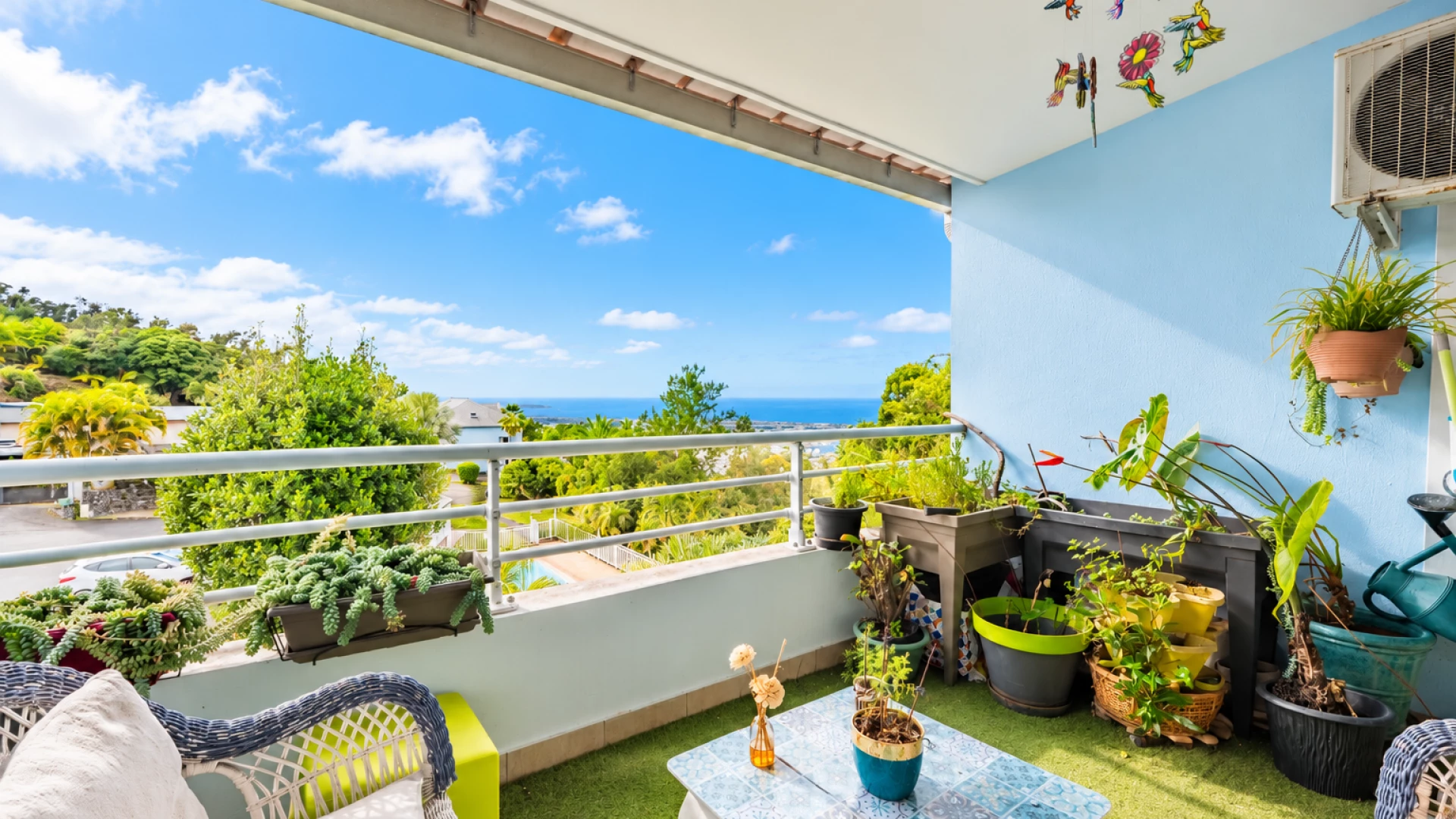 LA POSSESSION (LA REUNION) - APPARTEMENT T3 AVEC PISCINE QUARTIER RAVINE A MALHEUR