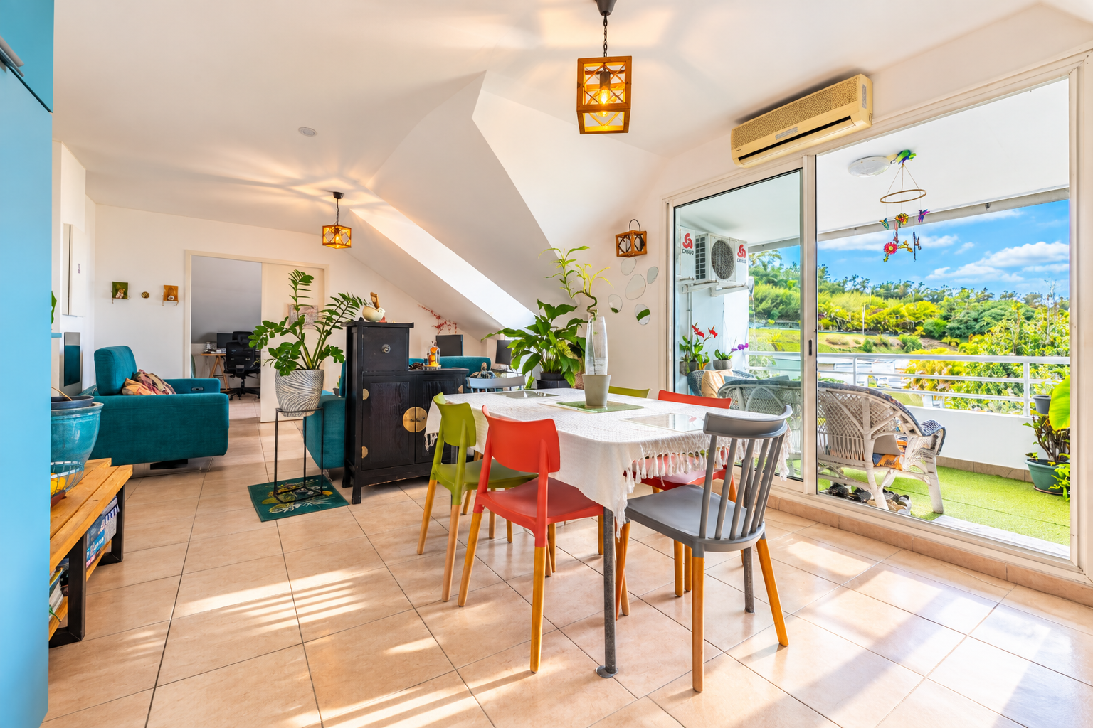 LA POSSESSION (LA REUNION) - APPARTEMENT T3 AVEC PISCINE QUARTIER RAVINE A MALHEUR