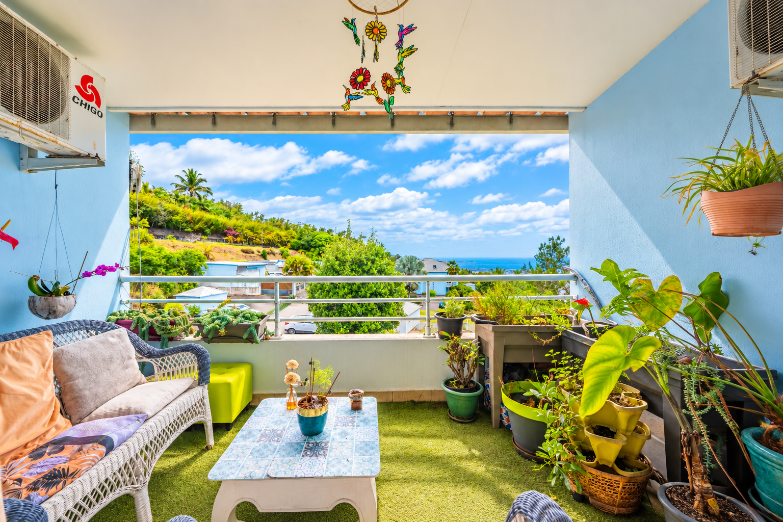 LA POSSESSION (LA REUNION) - APPARTEMENT T3 AVEC PISCINE QUARTIER RAVINE A MALHEUR