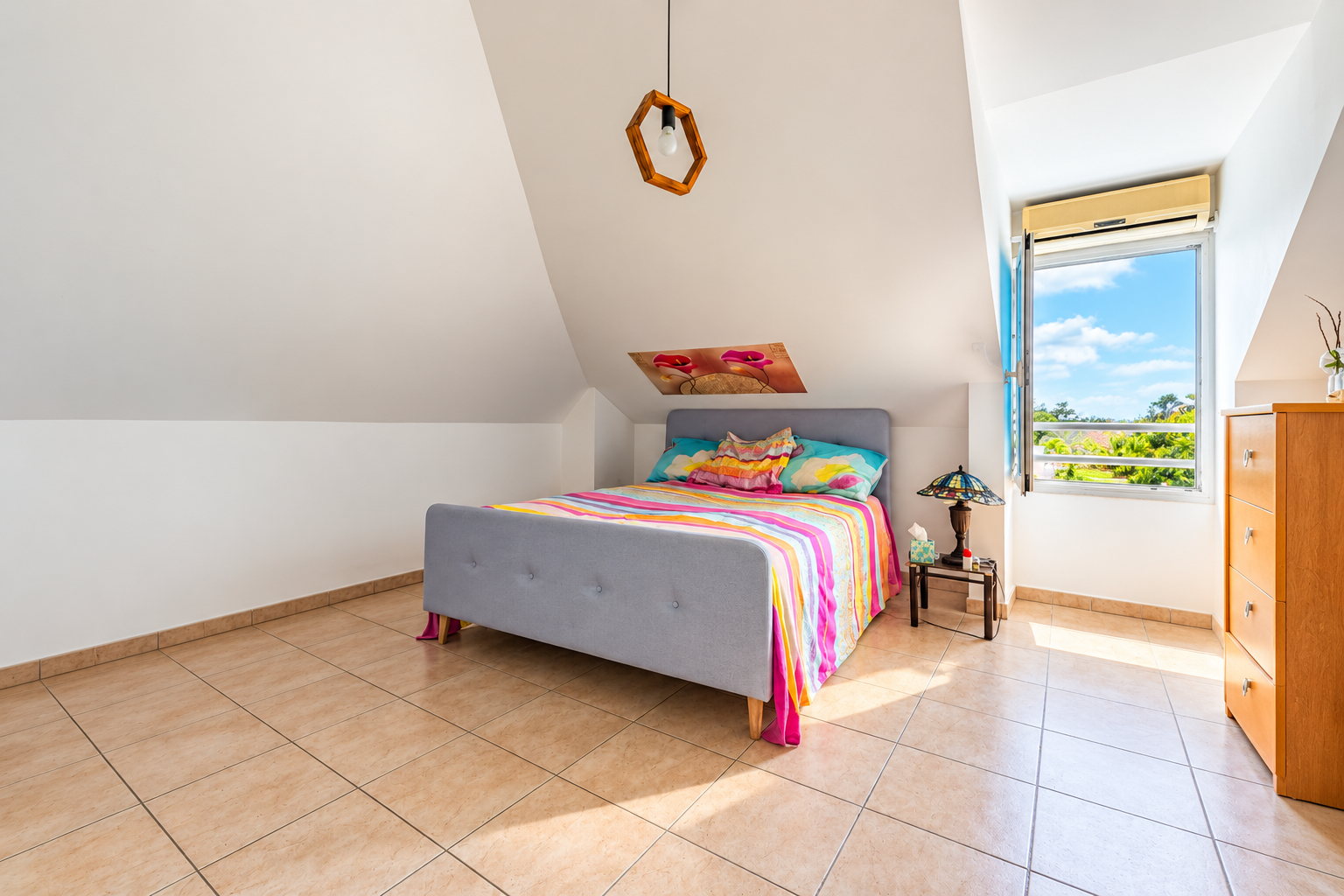 LA POSSESSION (LA REUNION) - APPARTEMENT T3 AVEC PISCINE QUARTIER RAVINE A MALHEUR
