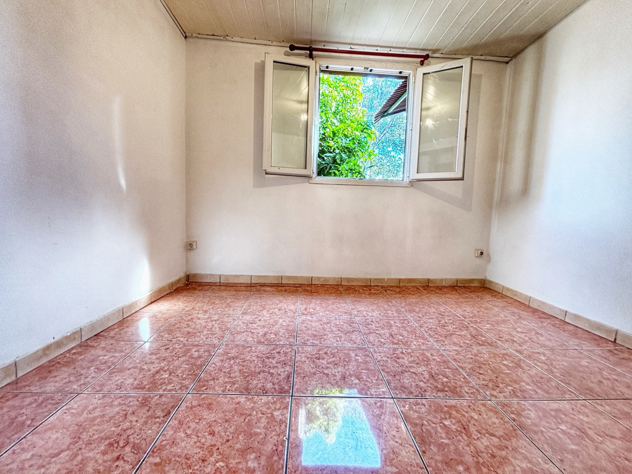 SAINT DENIS (REUNION) - MAISON T4 BELLEPIERRE